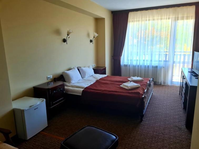 Family Hotel Bela Tryavna Eksteriør billede